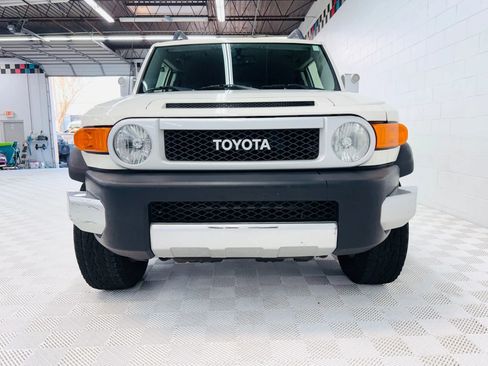 Used 2012 Toyota FJ Cruiser 2WD w/ Upgrade Pkg image 10