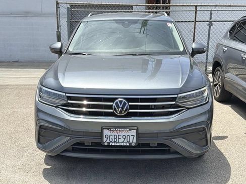 Used 2023 Volkswagen Tiguan SE FWD image 2