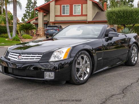 Used 2006 Cadillac XLR image 14