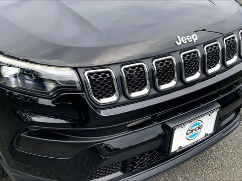 Certified 2023 Jeep Compass Latitude w/ Sun and Sound Group AWD/4WD image 29