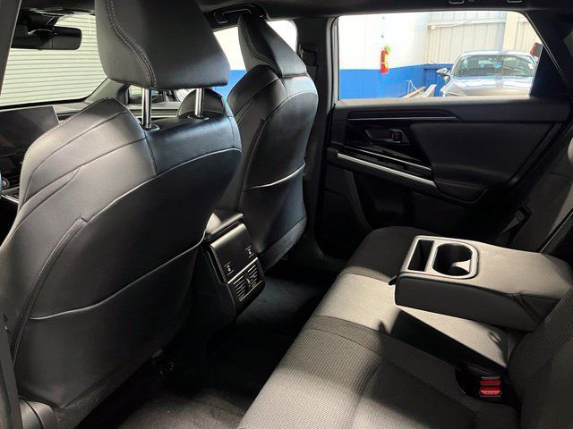 Used 2023 Toyota bZ4X AWD image 18