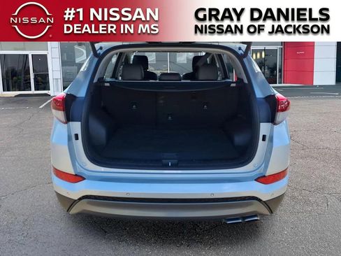 Used 2016 Hyundai Tucson Limited w/ Option Group 03 FWD image 8