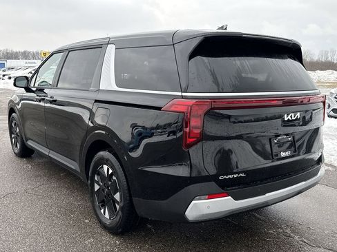 New 2026 Kia Carnival LXS FWD image 6