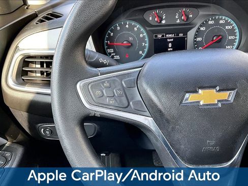 Used 2018 Chevrolet Equinox LT image 12