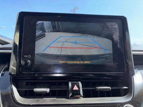 Used 2025 Toyota Corolla SE image 25