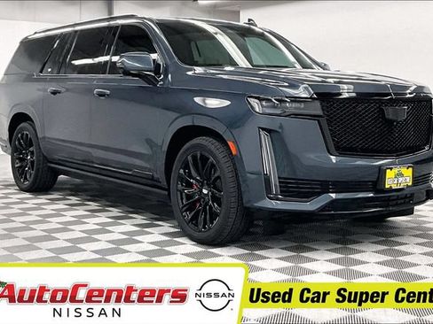 Used 2021 Cadillac Escalade ESV Sport Platinum w/ LPO, ONYX Package AWD/4WD image 1
