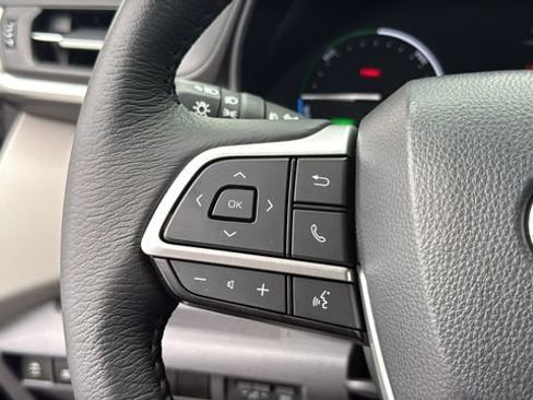 Certified 2024 Toyota Sienna XLE w/ XLE Plus Package FWD image 22