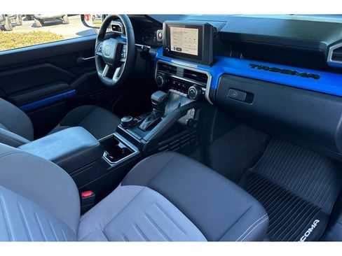 Certified 2025 Toyota Tacoma TRD Sport image 17