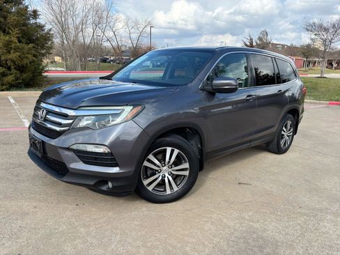 Used 2016 Honda Pilot EX image 1