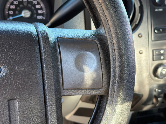 Used 2016 Ford F550 2WD Regular Cab Super Duty image 22