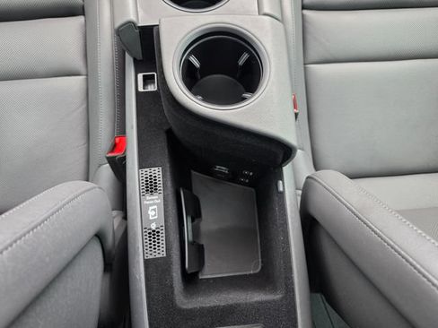 Used 2021 Porsche Taycan RWD image 49