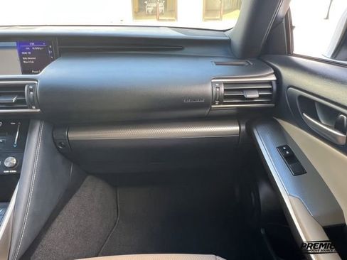 Used 2018 Lexus IS 300 image 44