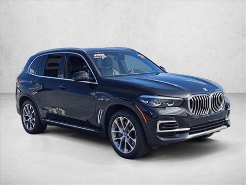 Used 2023 BMW X5 xDrive45e AWD/4WD image 3