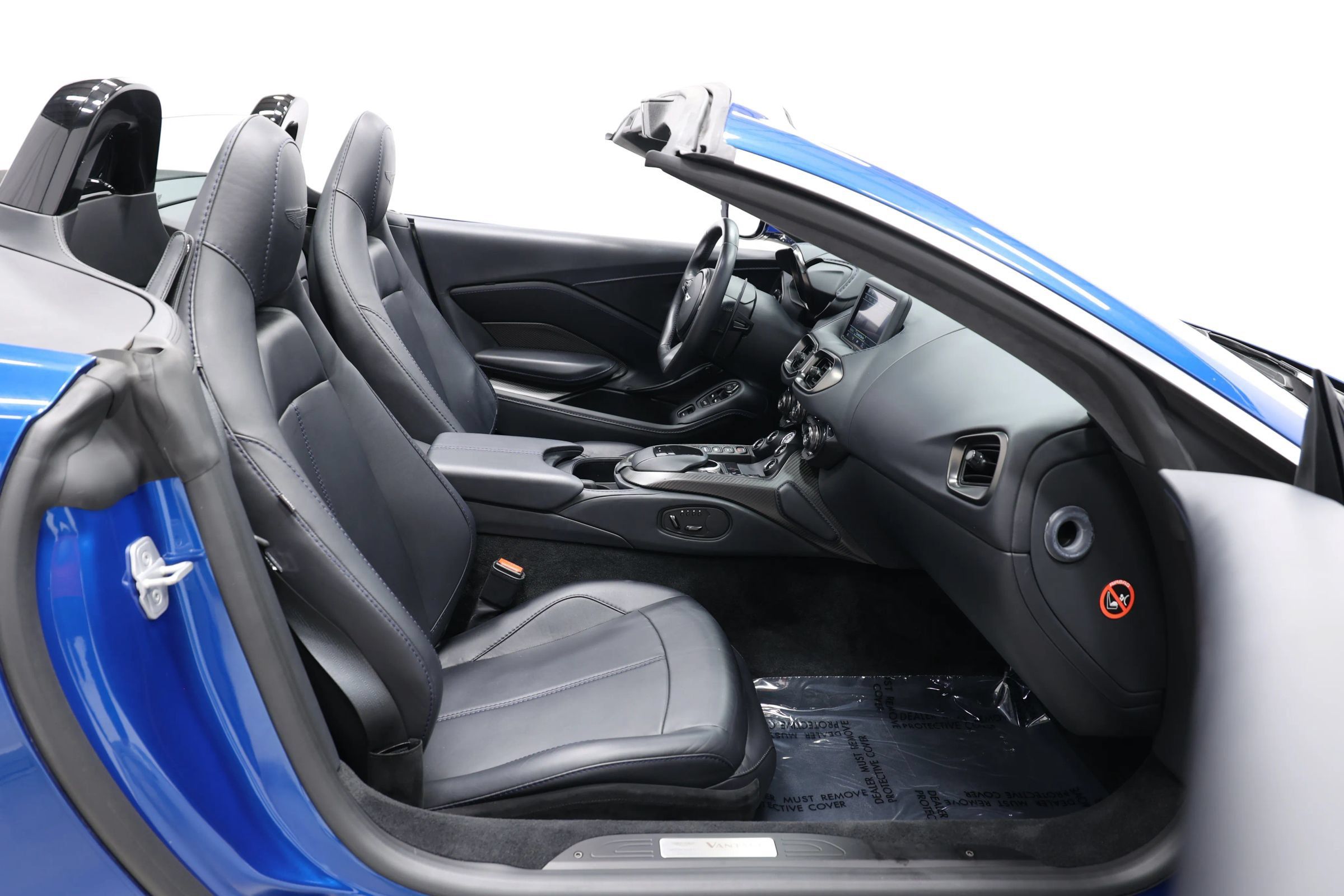 Used 2023 Aston Martin V8 Vantage Roadster RWD image 62