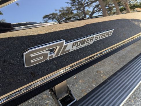 Used 2025 Ford F450 Platinum w/ FX4 Off-Road Package image 11