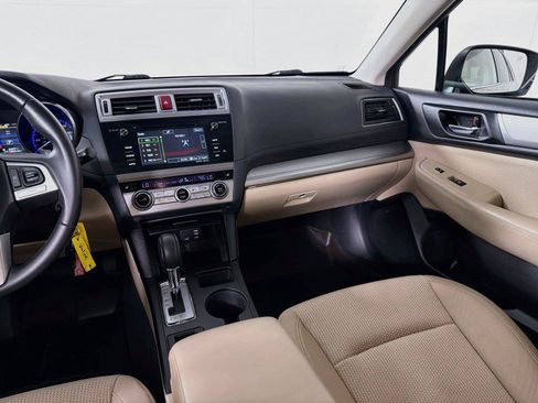 Used 2017 Subaru Outback 2.5i Premium AWD/4WD image 27