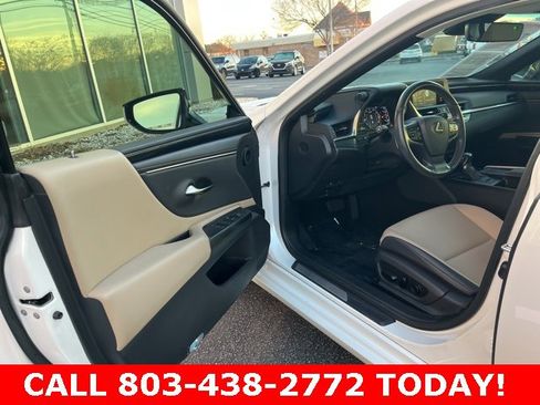 Used 2021 Lexus ES 350 w/ Accessory Package 2 image 4