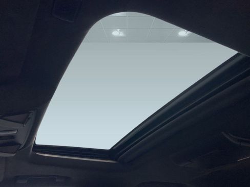 Used 2017 Cadillac Escalade ESV Platinum image 15