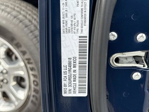 Used 2024 RAM 2500 Big Horn w/ Bed Utility Group image 30