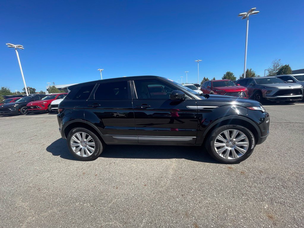Used 2018 Land Rover Range Rover Evoque SE AWD/4WD image 5