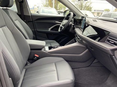 Used 2025 Audi Q5 Premium w/ Convenience Package AWD/4WD image 28