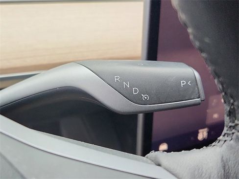 Used 2022 Tesla Model Y Performance image 15