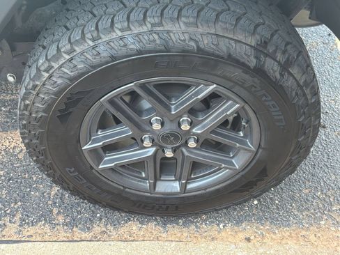 Used 2025 Jeep Wrangler Unlimited Sport AWD/4WD image 29