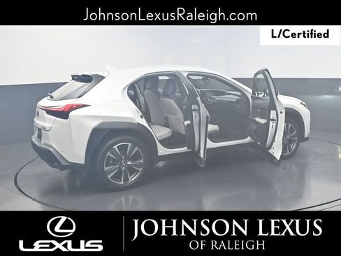 Certified 2022 Lexus UX 250h w/ Accessory Package (Z2) image 22