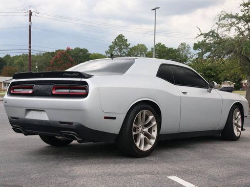 Used 2020 Dodge Challenger R/T RWD image 5