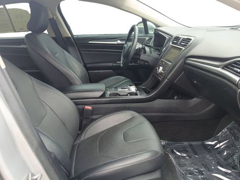 Used 2019 Ford Fusion Titanium FWD image 15