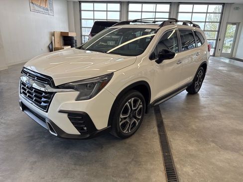 Used 2024 Subaru Ascent Touring AWD/4WD image 7