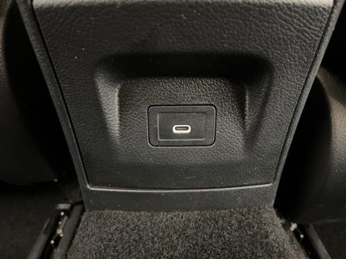 Used 2025 Mercedes-Benz CLA 250 image 43