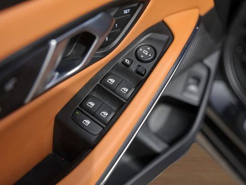 Used 2025 BMW 330i Sedan w/ Premium Package image 22