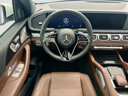 Used 2024 Mercedes-Benz GLE 450 4MATIC image 10