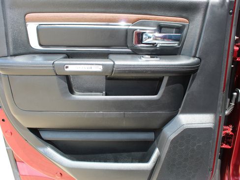 Used 2016 RAM 3500 Laramie image 17