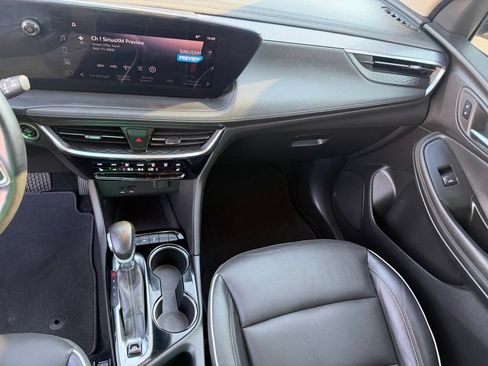 Used 2024 Buick Encore GX Avenir AWD/4WD image 32