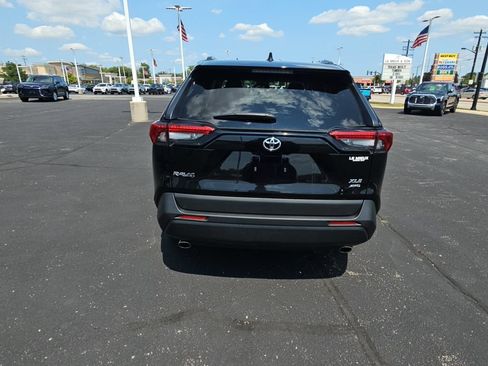 Certified 2025 Toyota RAV4 XLE AWD/4WD image 4