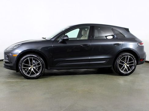 Certified 2024 Porsche Macan AWD/4WD image 2
