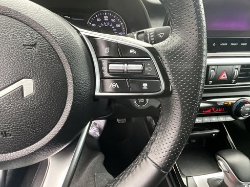 Used 2022 Kia Forte GT-Line w/ GT-Line Premium Package image 12