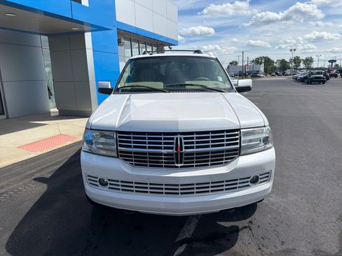 Used 2010 Lincoln Navigator 2WD image 7