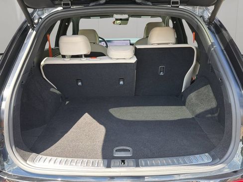 Certified 2026 Genesis GV70 3.5T Sport Prestige AWD/4WD image 14