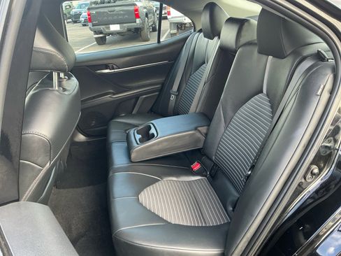 Used 2024 Toyota Camry SE image 17