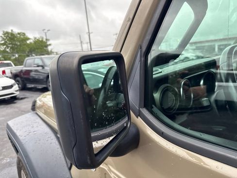 Used 2020 Jeep Gladiator Sport w/ Quick Order Package 23S AWD/4WD image 14