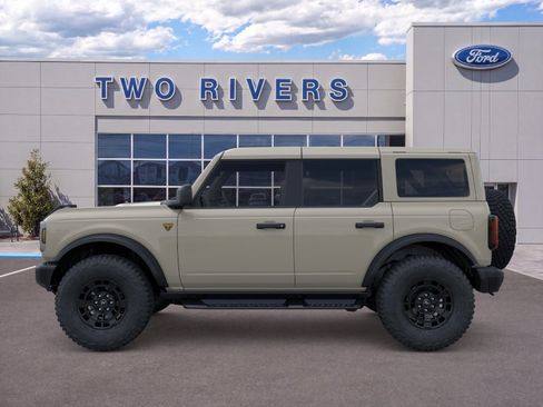 New 2026 Ford Bronco Badlands AWD/4WD image 3