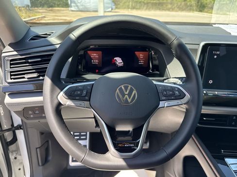 New 2026 Volkswagen Atlas Peak Edition AWD/4WD image 21