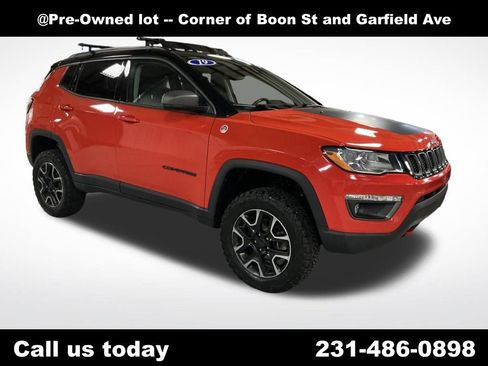 Used 2019 Jeep Compass Trailhawk image 7