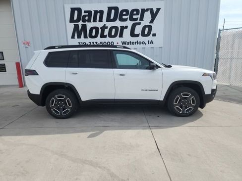 New 2026 Jeep Cherokee Laredo AWD/4WD image 7
