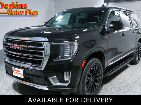 Used 2023 GMC Yukon XL SLT AWD/4WD image 1
