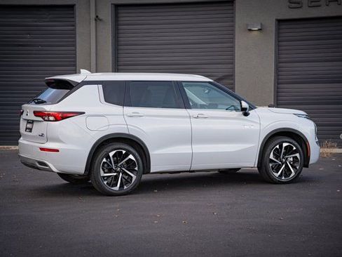 Used 2023 Mitsubishi Outlander SEL image 7