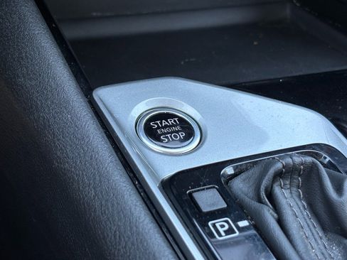 Used 2024 Nissan Altima 2.5 SV image 16